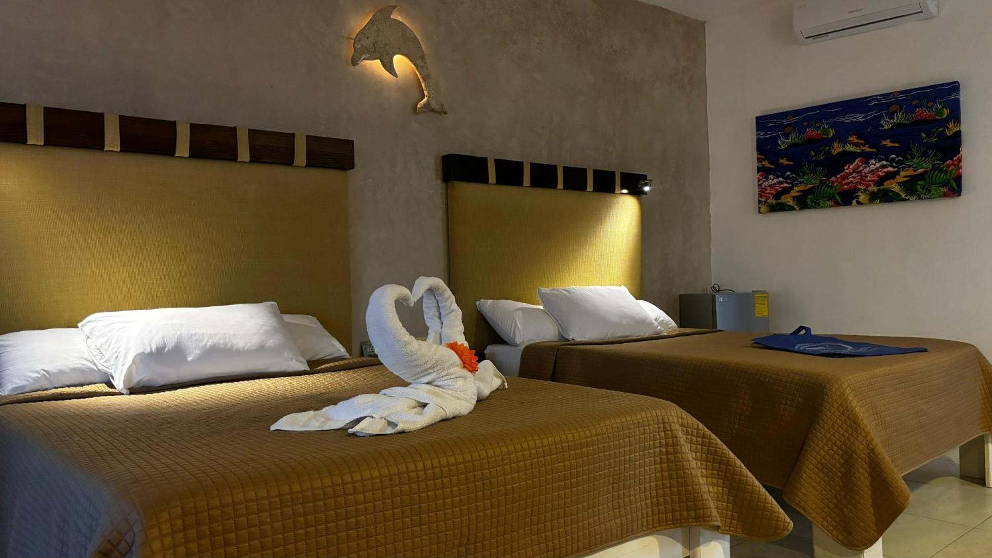 Casa Delfines Rio Lagartos Hotel Ngoại thất bức ảnh